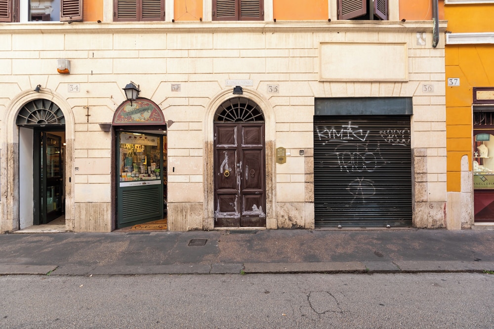 Via Dei Banchi Vecchi Apartments