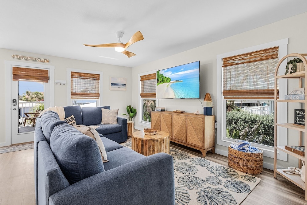 197 Beach Daze: 3br Pool Home, W/ Deeded Beach Access! 3 Bedroom Home