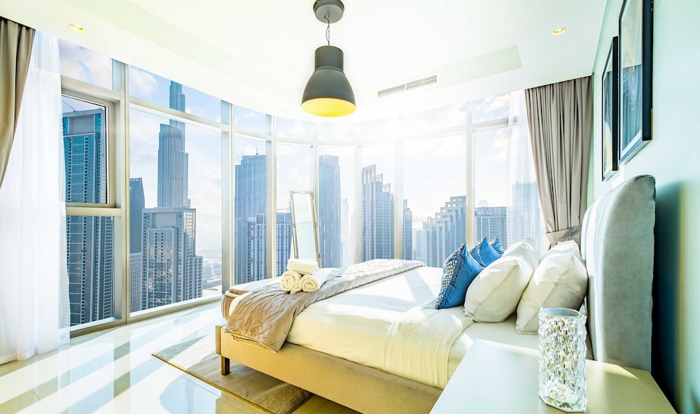 LUX Paramount Burj View Business Bay