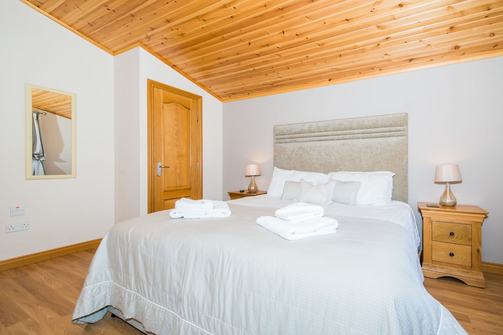 Tawny Lodge
