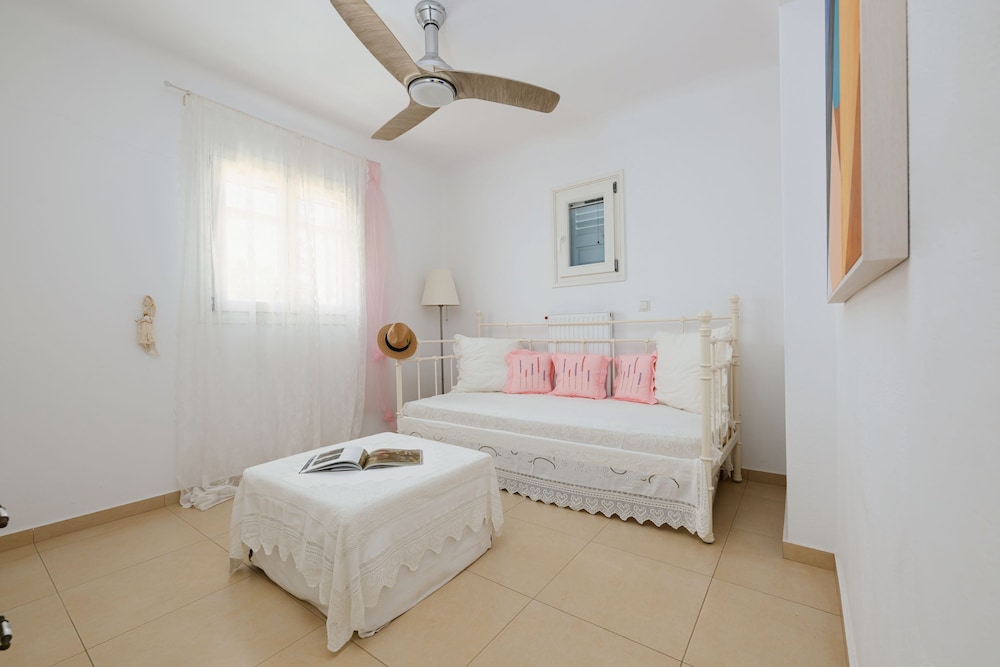 Naxos Kastraki Homey Villa With Sea View