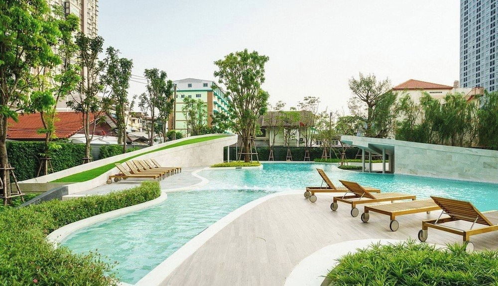 Ideo O2 Resort Condo BTS Bangna