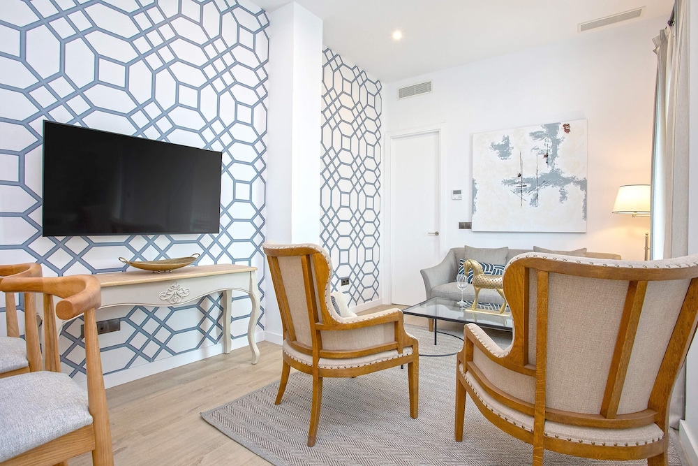 Genteel Home Teodosio