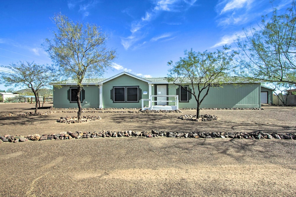 Phoenix Family Home Near Cave Creek & Hiking! view 4