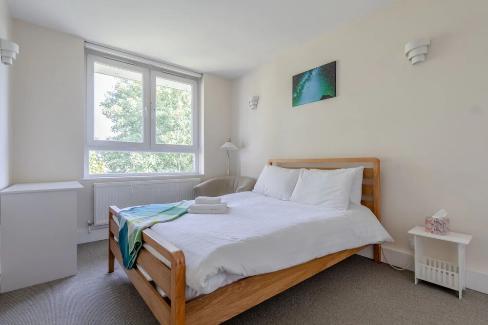 Cosy 3 Bedroom Flat in North London