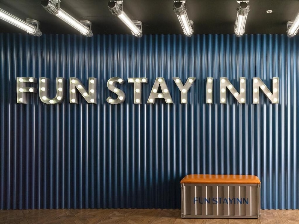 Fun Stay Inn Ximen