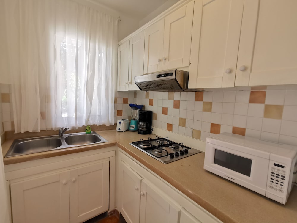 Los Corales Tropical Beach Resort & SPA