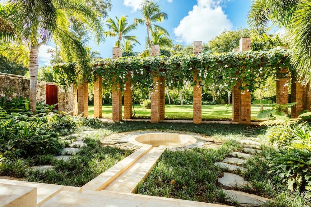 Beachfront Estate w Pool Elevator Chef Butler