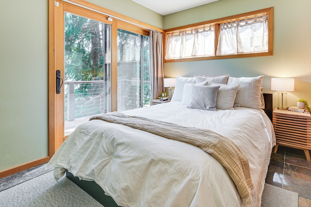Modern Summit Lake Escape - Spacious Deck w/ View!