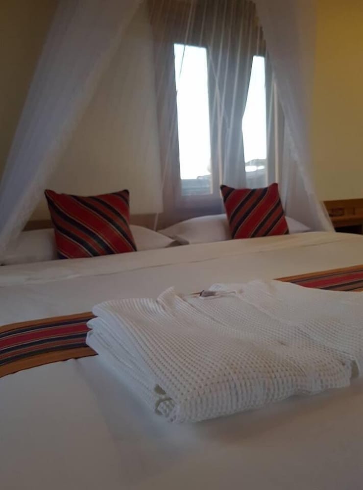 The Inle Sanctuary Phayartaung view 5