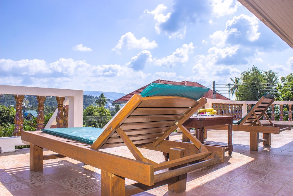 Baan Dork Bua Villa