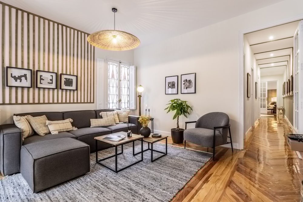 Benac - 3 Bedrooms and Terrace in Almagro