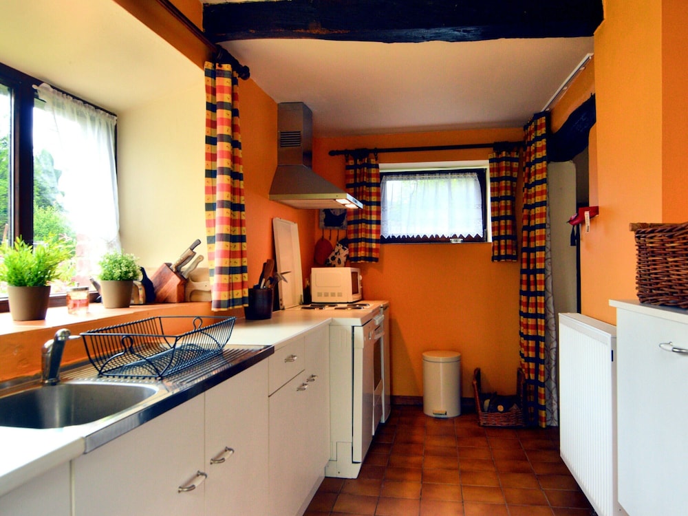 Comfortable Villa, Paliseul view 4