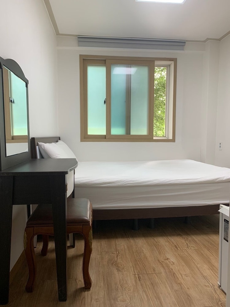Hamory Guesthouse