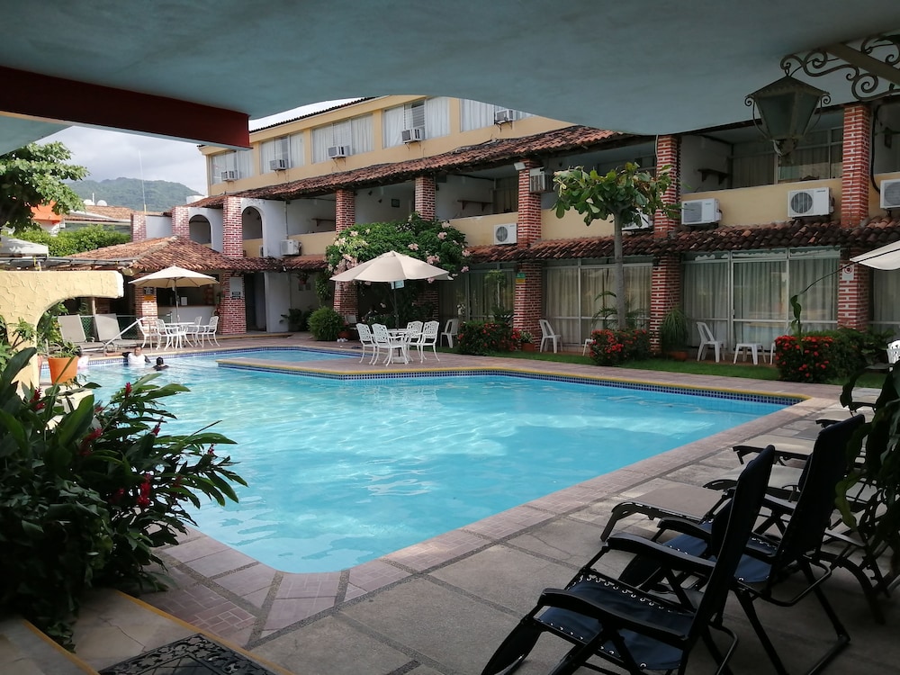 Hotel Vallartasol - Image 1