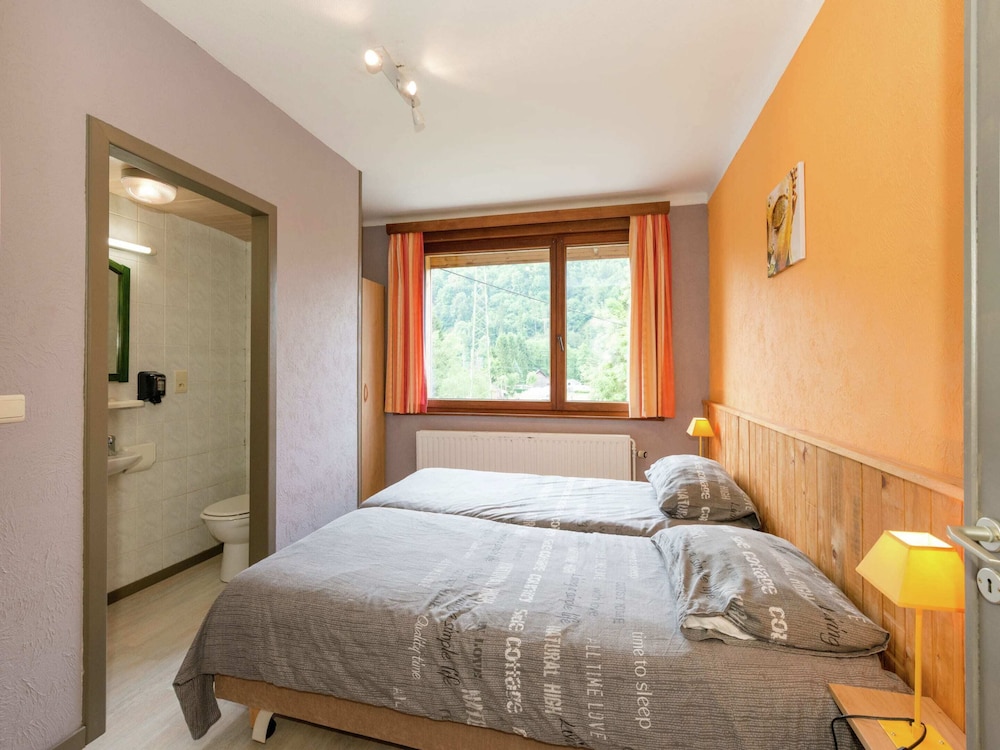 Large Group House with Welness Equipment & Swimming Pool near Malmédy view 3