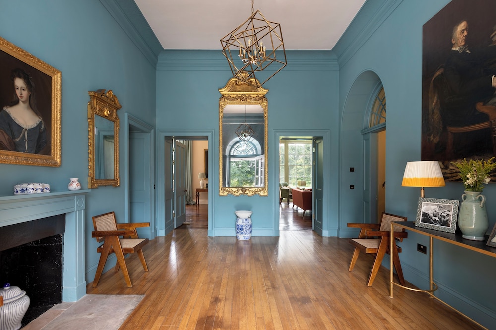 Dabton House
