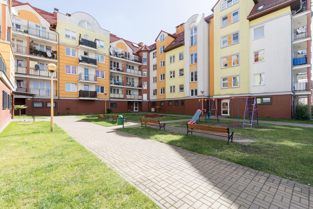 Apartments 11 Listopada by Renters view 3