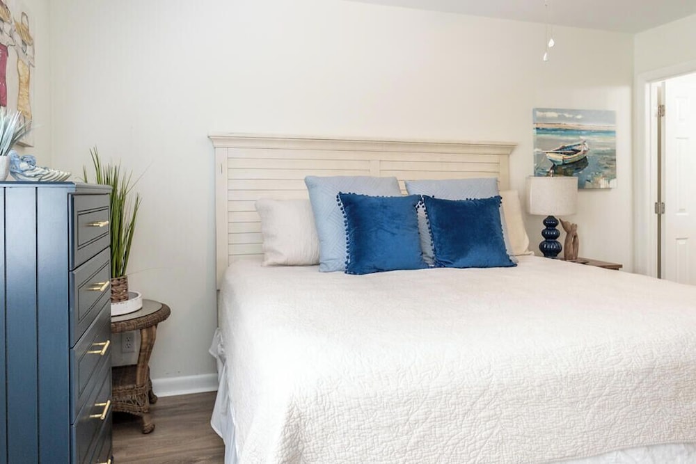 158 Beach Club Villa - Coastal Comfort With Stunning Marsh Views