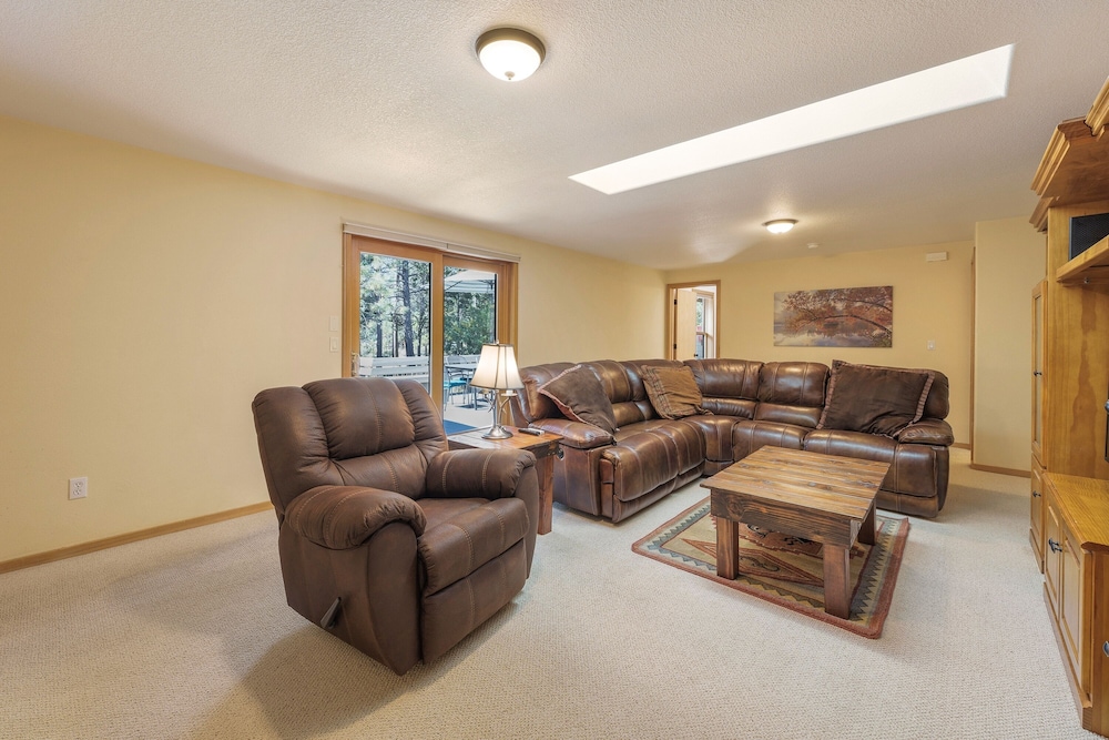 15 Lassen Ln 4 Bedroom Home