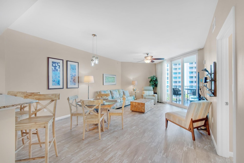 Palms Resort #2713 Jr. 2BR
