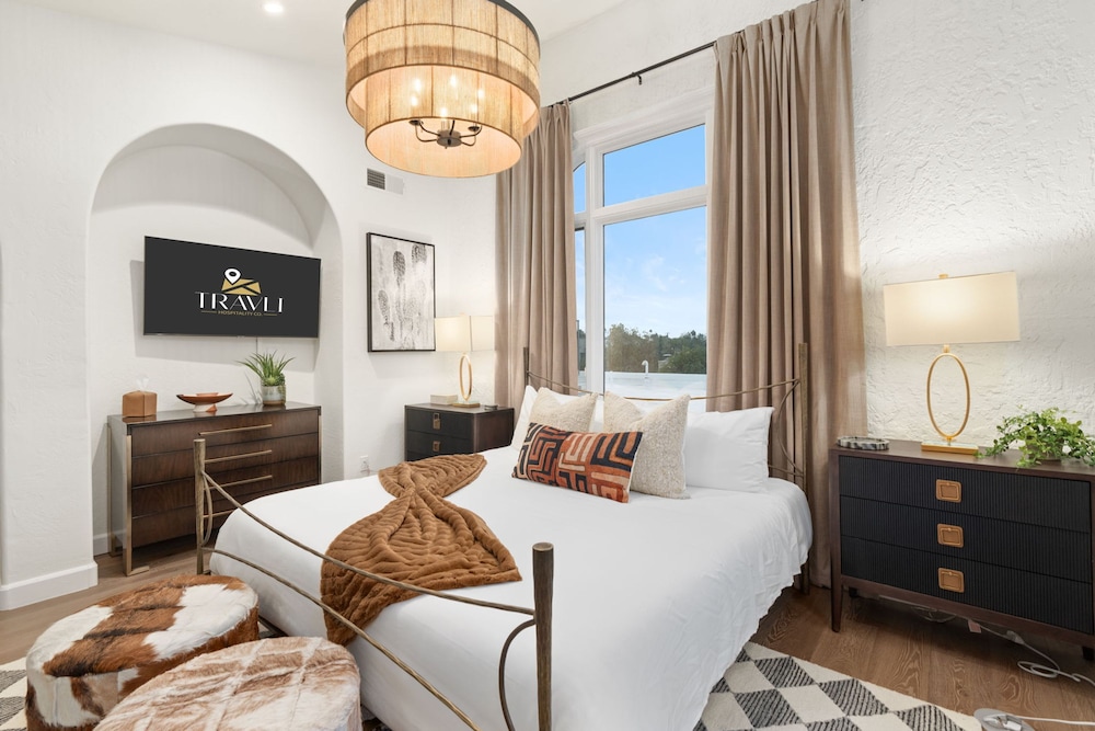 The Casa Del Sol Experience - Old Town Villa