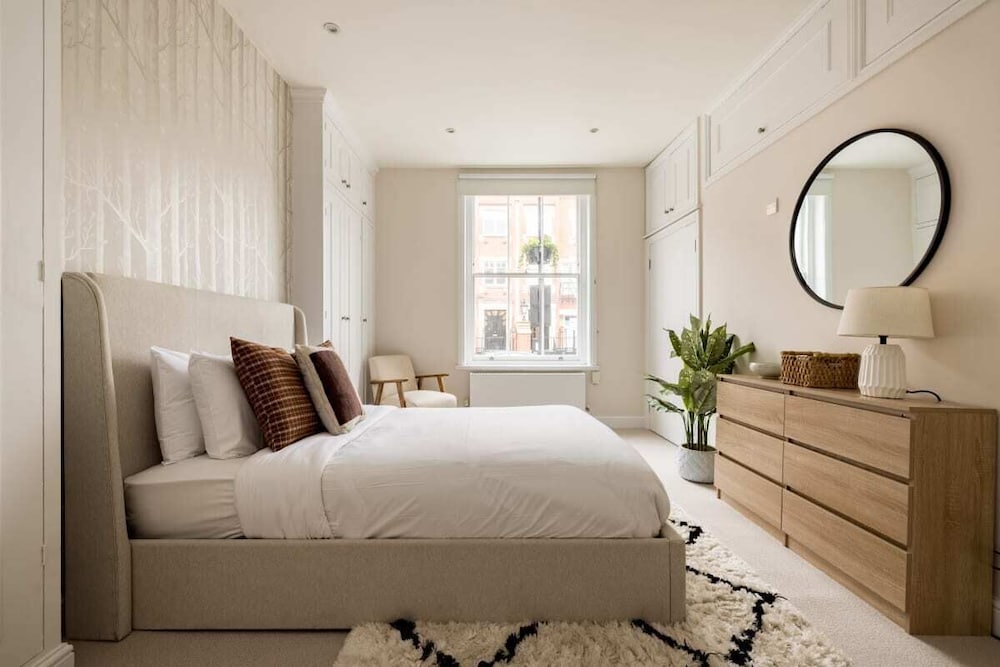 The Chelsea Nest - Stylish 2bdr With Balcony