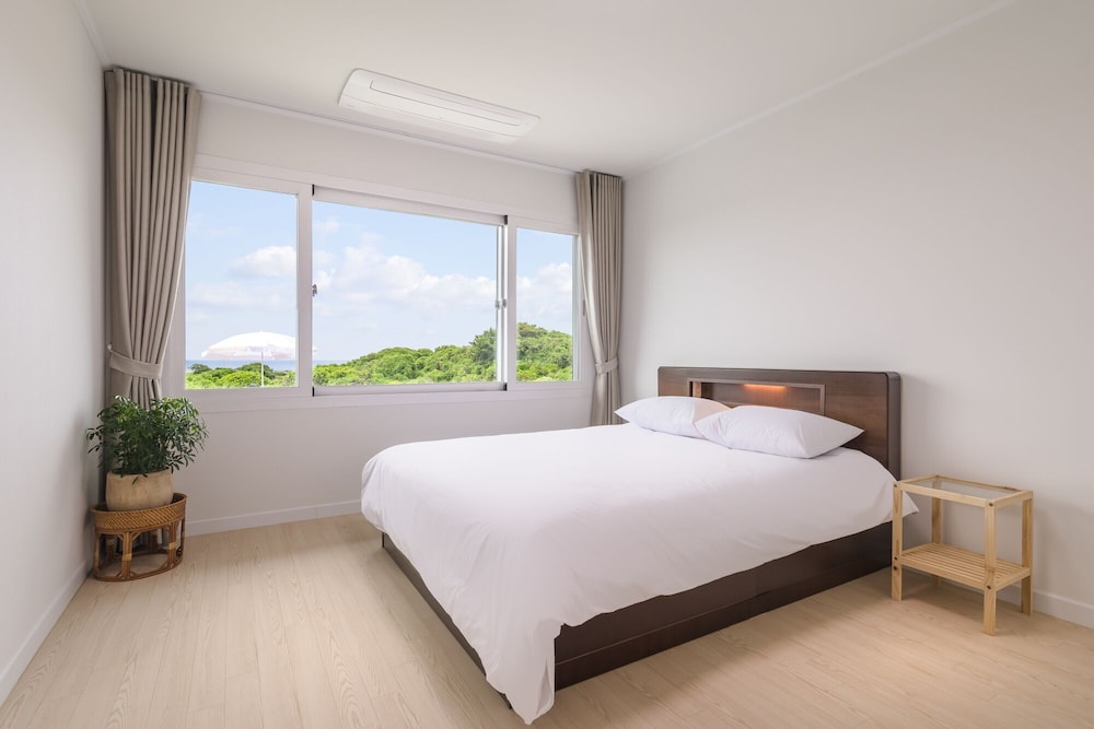 Gimnyeong stonewall Private Pool Villa