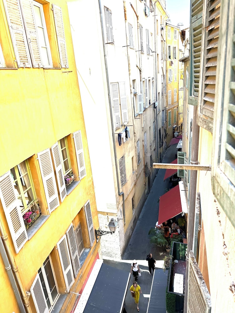 nice-flat-nice