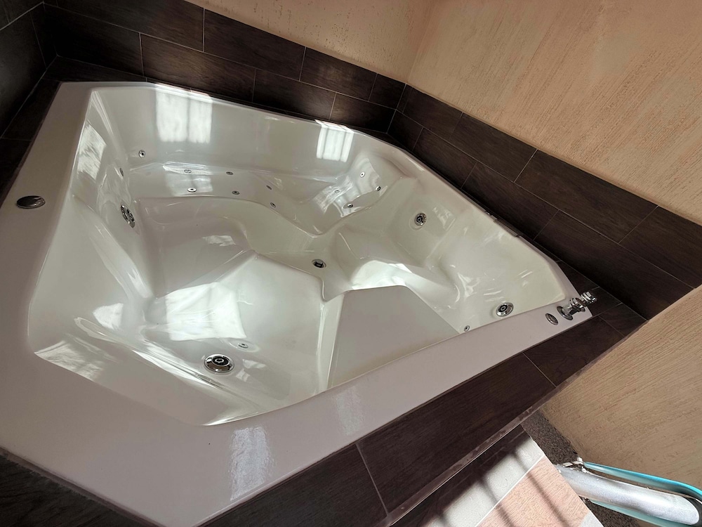 Private Jacuzzi Pool 2 Level House Private Coto