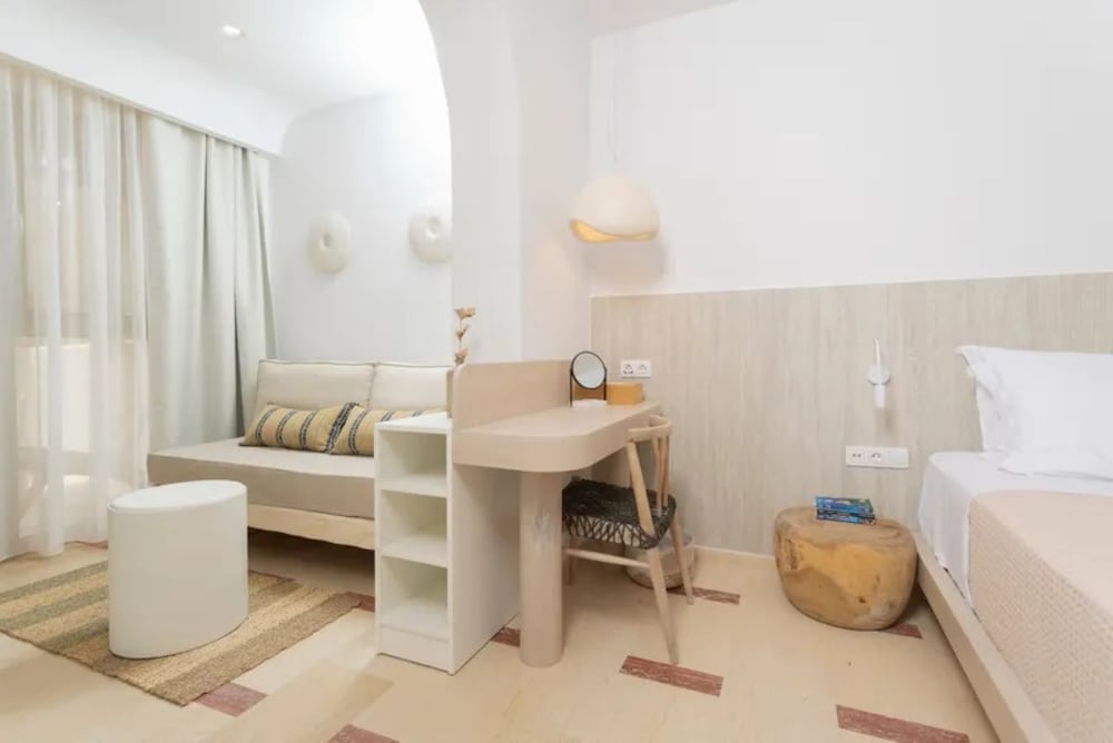 Nusa Suites & Villas