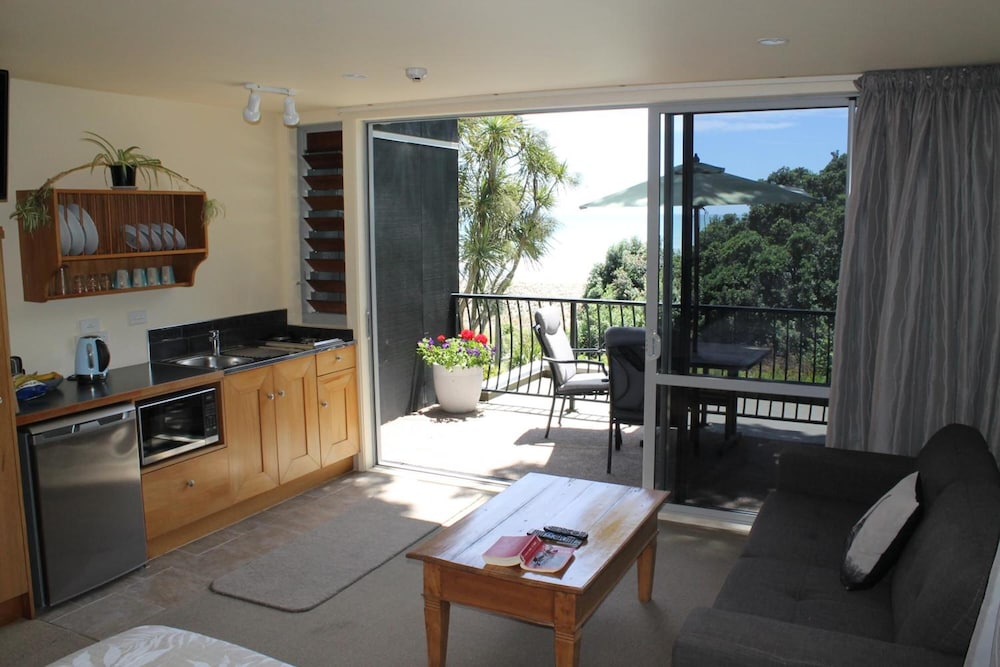 Ohiwa Beach Apartments Motel