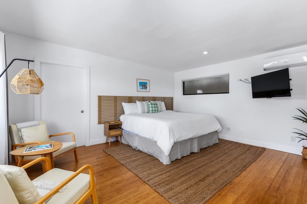 The Yucca Hotel- Entire Boutique Buyout
