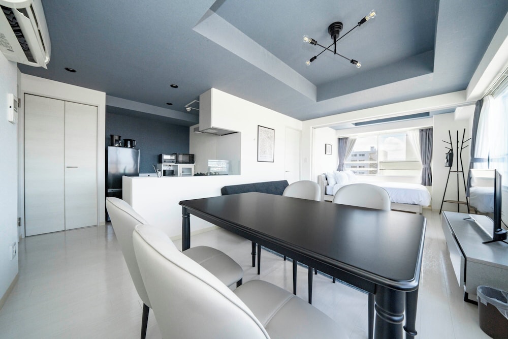HILLSGARDEN 405