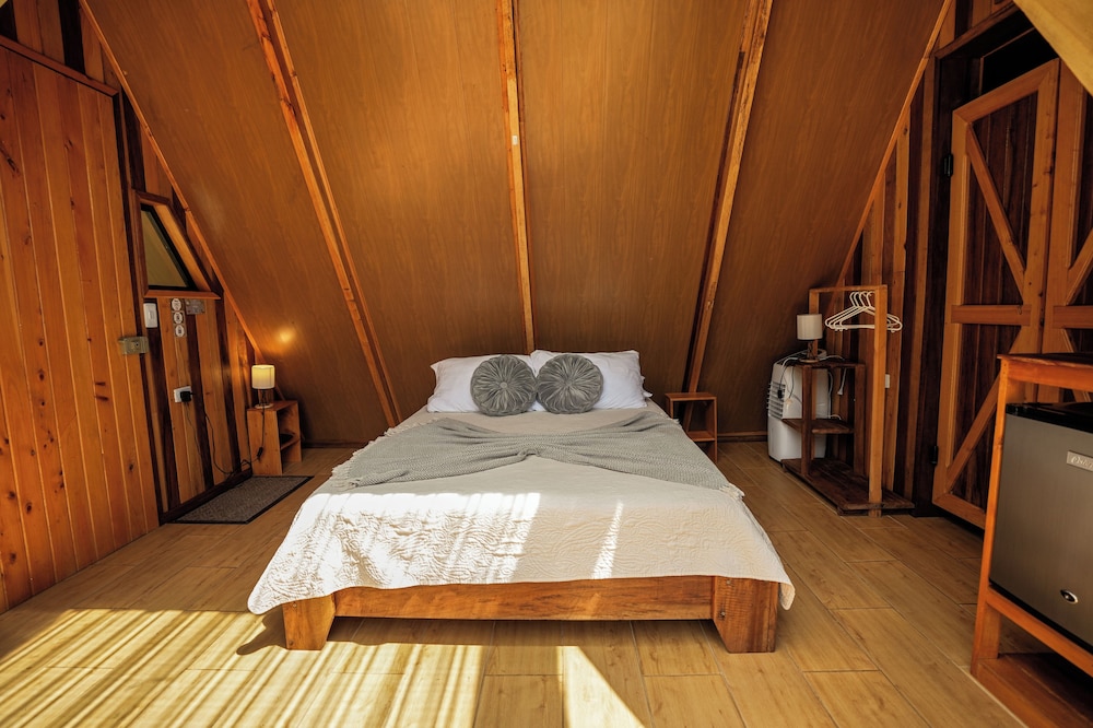 Tityra Lodge