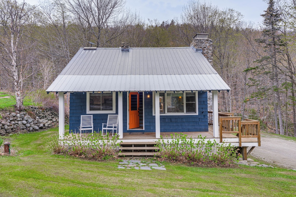 2 Mi to Mt Snow: Warm & Cozy Family Winter Retreat