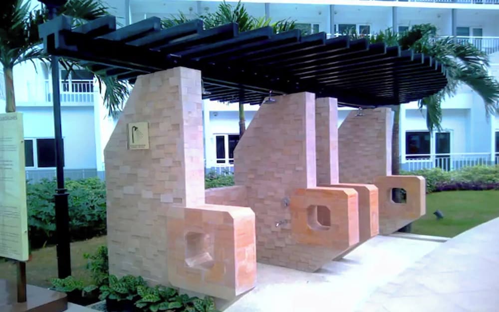 Urban Retreat at Shell Residences With Netflix 300mbps Wifi