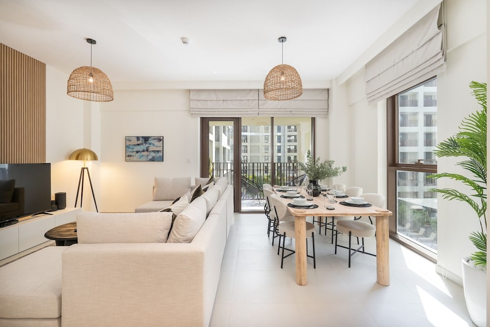 Elegant 4-bedroom Apartment Perfect for Families in Dubai Creek Harbour