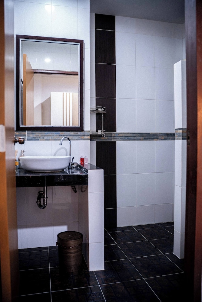 Boutique Hotel 20 min Walk to Kata Beach #202