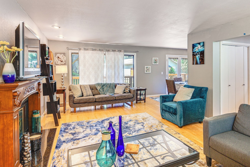 Home on > 1 Acre of Woods in Seattle Suburbs!