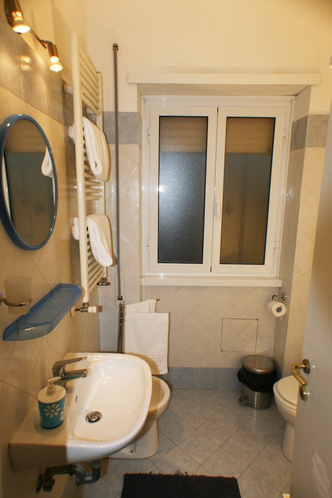 LT Rooms