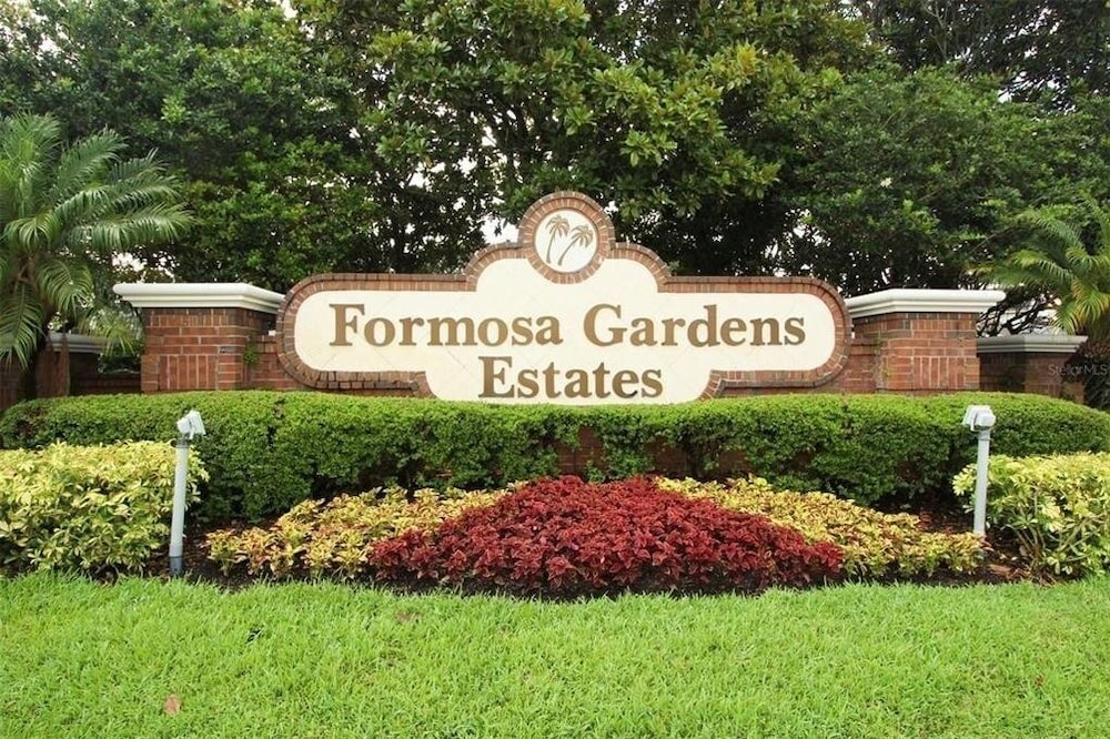 Lake House At Formosa 5 Bedroom Home by RedAwning view 5
