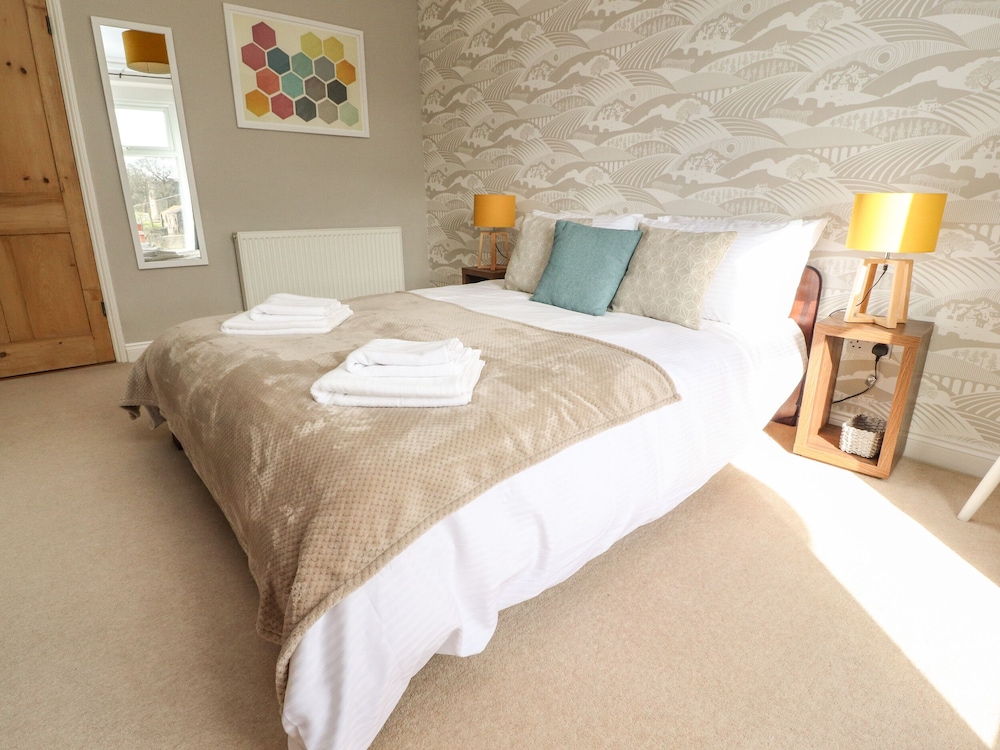 Castlewood Cottage