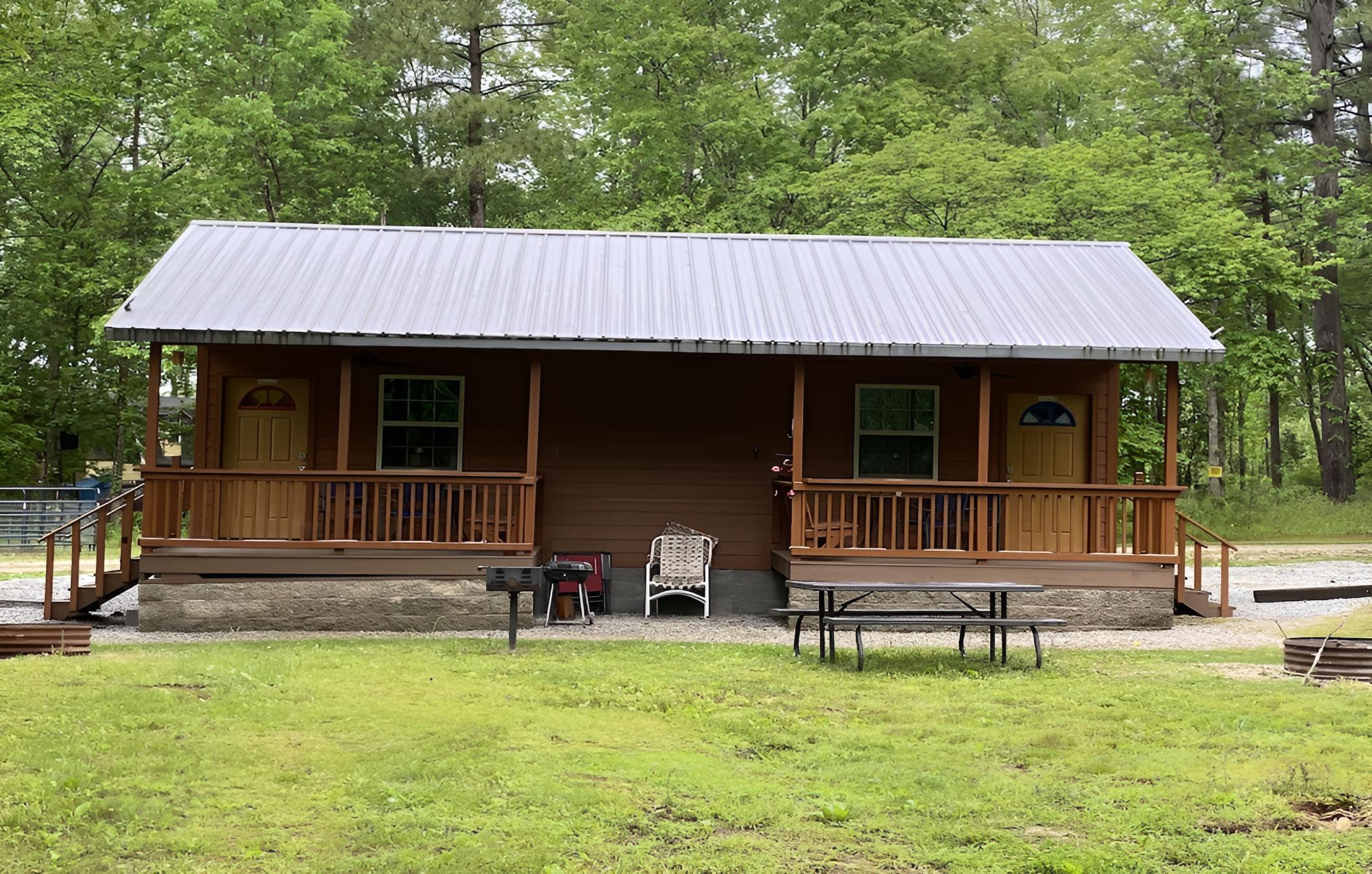 Little Tracks Cabins