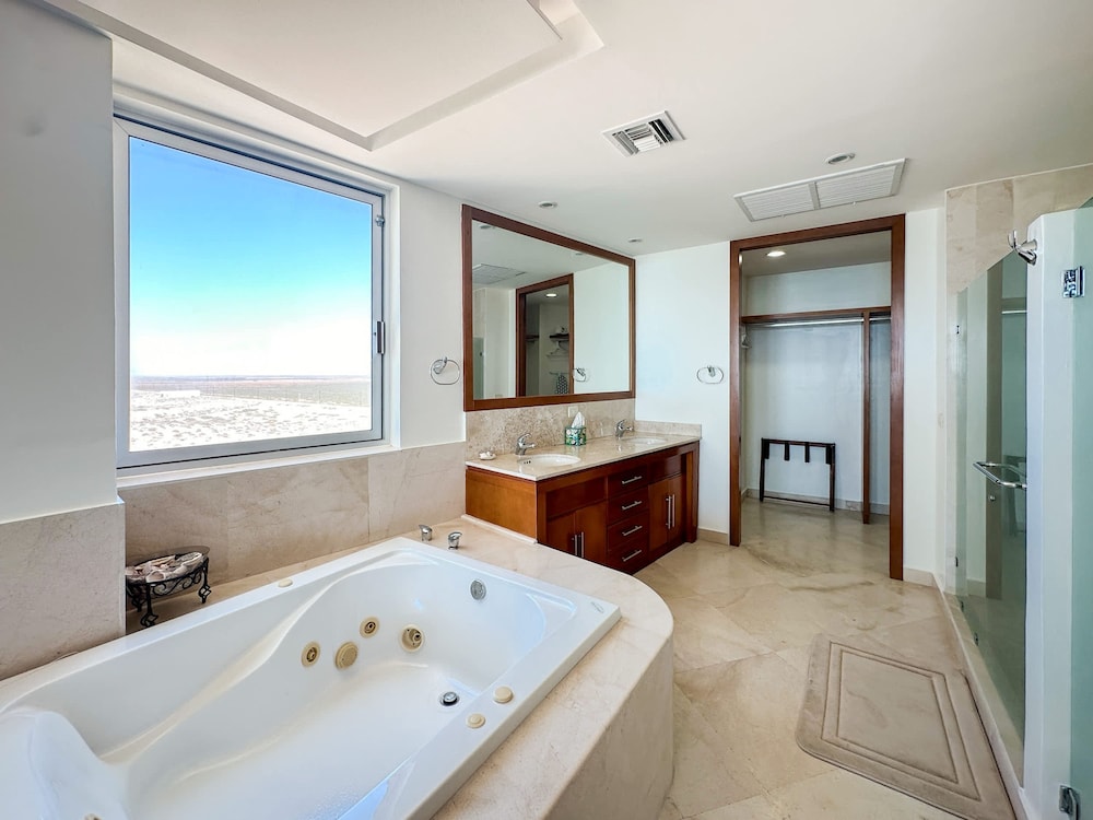 Oceanview Serenity Retreat