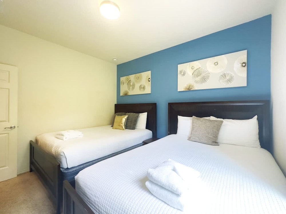 4Bd Minions Themed Home Near Disney Sleeps 10