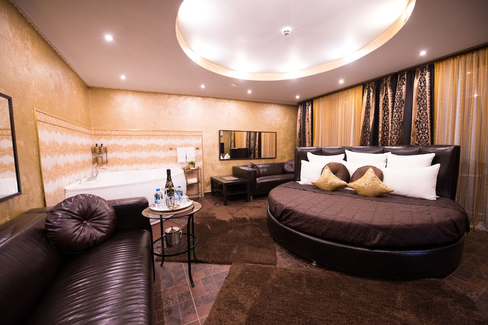 Hotel Bomond