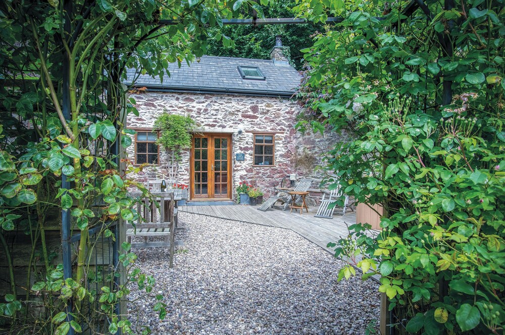 The Apple Store - 1 Bedroom Cottage - St Ishmael's view 3