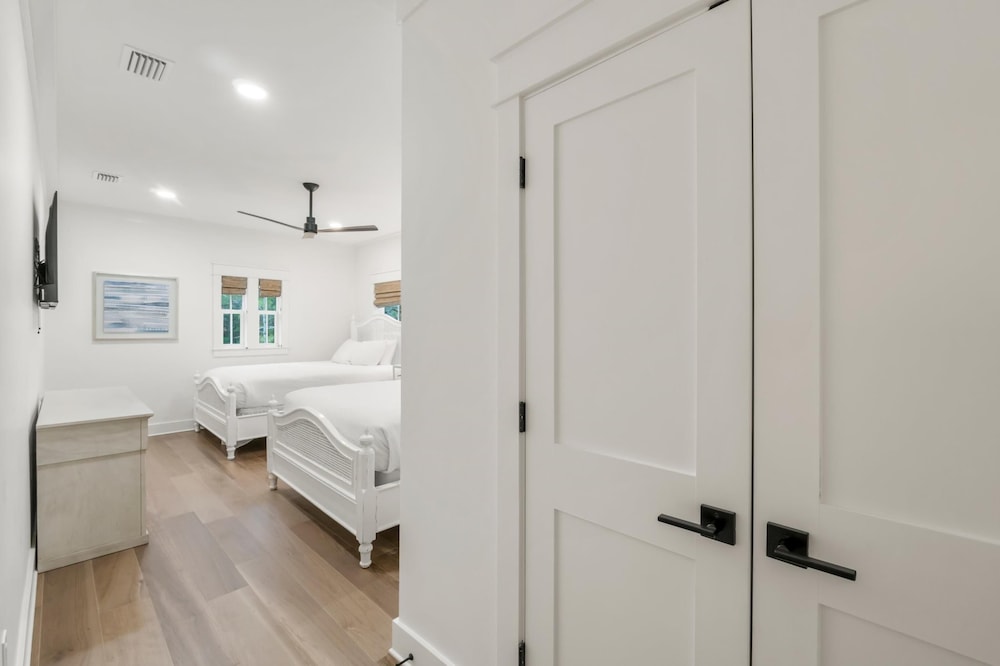 Magnolia Cottages by the Sea by Panhandle Getaways