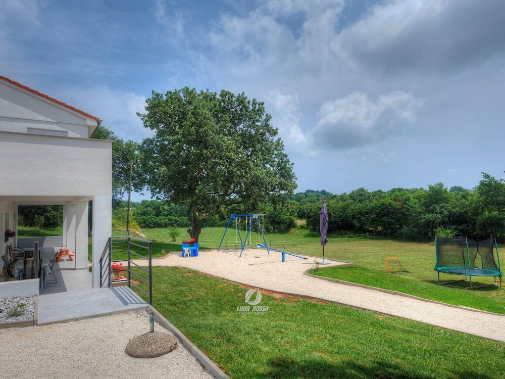 Apartment in Valtura With Family-friendly Yard